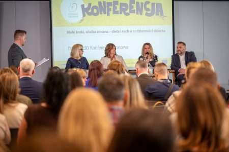 Małe kroki, wielka zmiana – konferencja „Programu dla szkół"